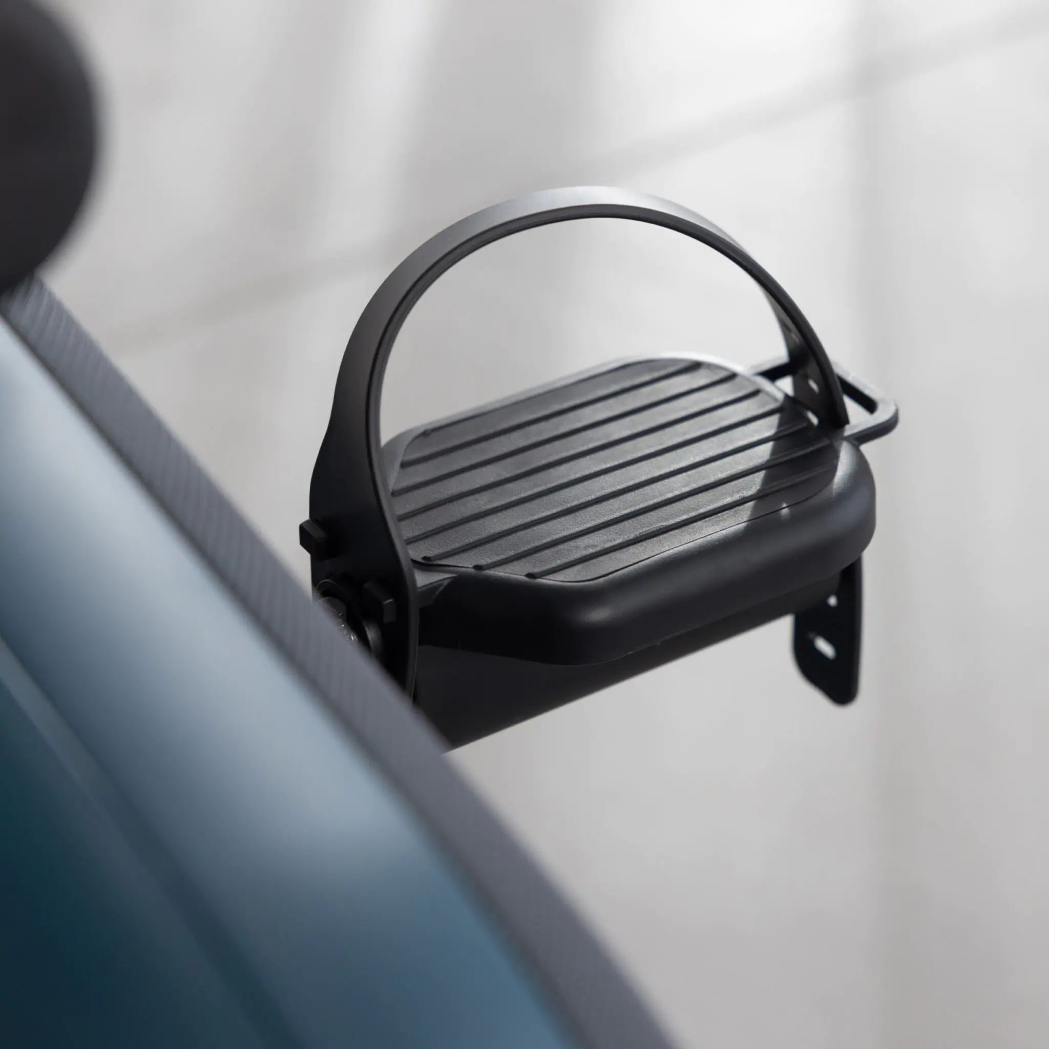 Kettler 06191 Stabilność i bezpieczeństwo - pedały z regulowanymi paskami - ROWER TRENINGOWY KETTLER HOI RIDE PLUS STONE 2