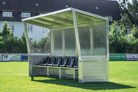 ŁAWKA REZERWOWYCH 8-OSOBOWA SPORTPOLAND KABINA DLA ZAWODNIKÓW SUPER