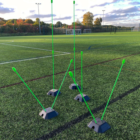 ZESTAW TYCZEK QUICKPLAY AGILITY POLES Z PODSTAWAMI BASE WEIGHT (ZESTAW - 10 SZT.)